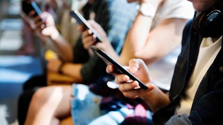 Smartfony ograniczają zainteresowanie uczniów nauką | Nauka w Polsce - Featured Image