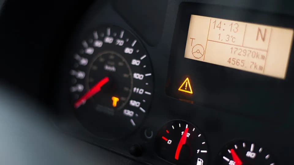 Tacógrafos vão ser obrigatórios em percursos inferiores a 50 km - Notícias ao Minuto - Featured Image