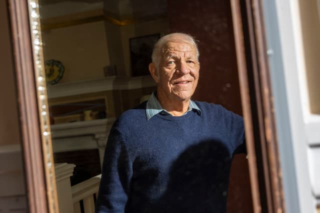 He’s Painted Thousands of San Francisco’s Iconic Victorian Homes. Meet Dr. Color - Featured Image