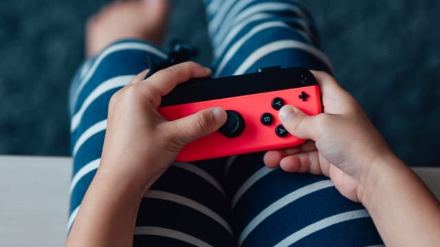 Playing Video Games Has an Unexpected Effect on Kids' IQ, Study Says : ScienceAlert - Featured Image
