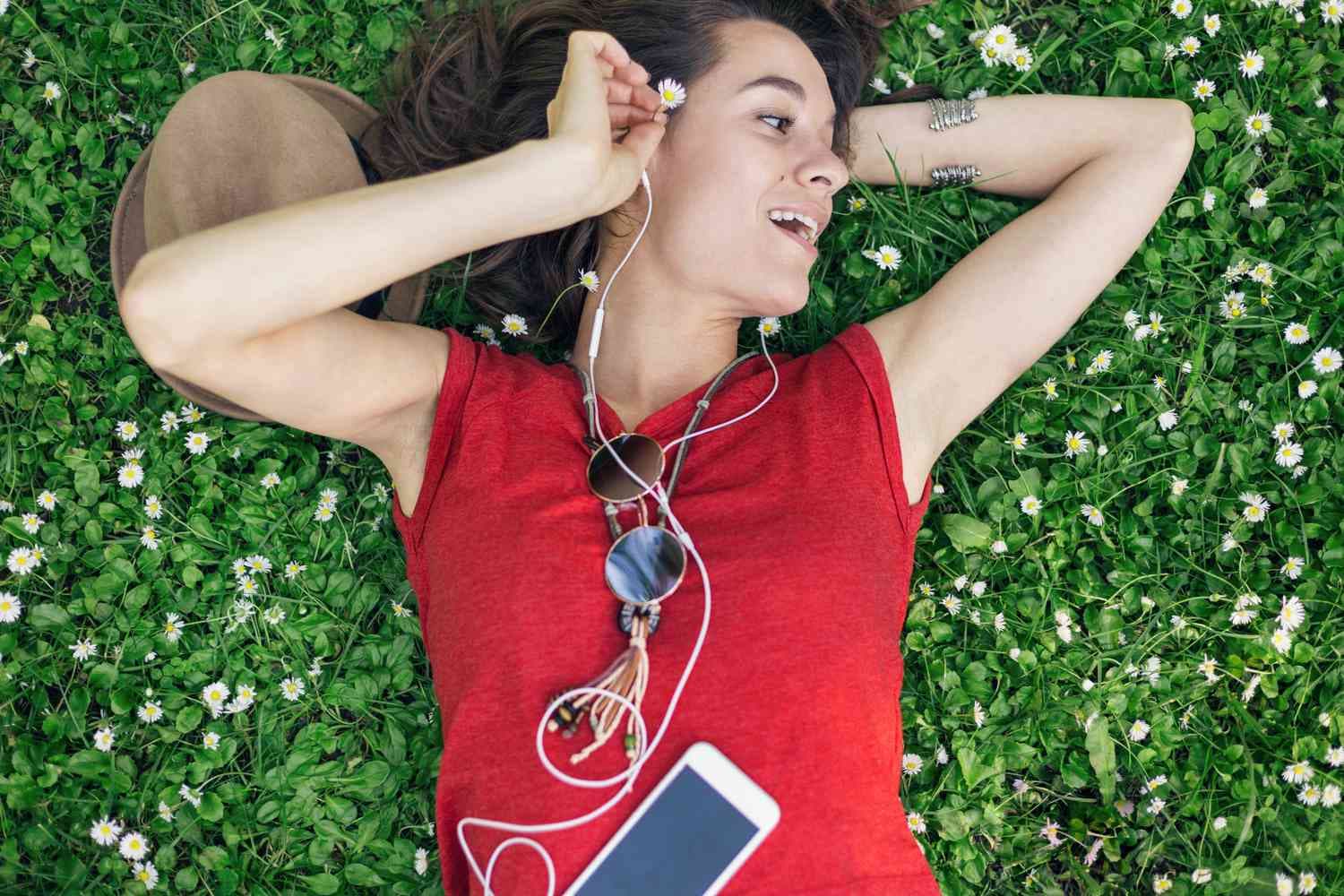 Feeling Stressed? Here’s Why You Should Start Humming (Seriously) - Featured Image