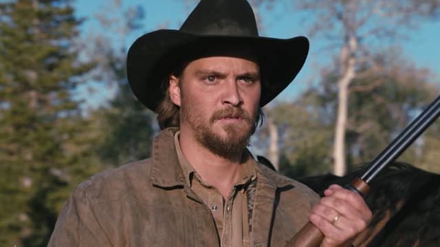 Marshals | Official Season 1 Trailer: Luke Grimes Returns as YELLOWSTONE's Kayce Dutton - Featured Image