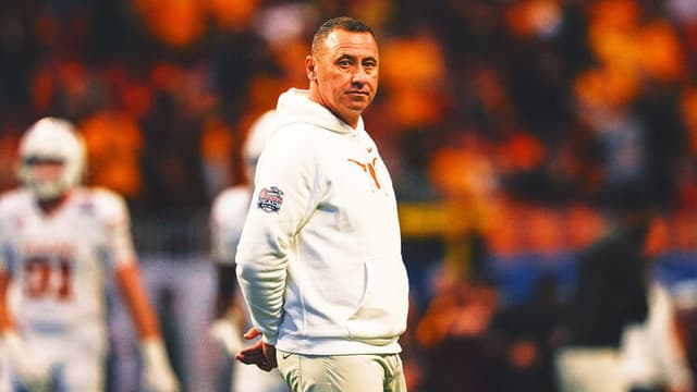 Texas Coach Steve Sarkisian Reportedly Interested in NFL Jobs, Including Titans - Featured Image