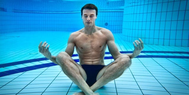 A Freediver Held His Breath For Almost Half an Hour—and Obliterated a World Record - Featured Image