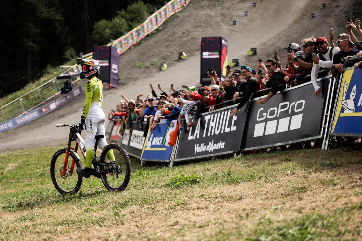 Goldstone matches Gwin's record of four straight World Cup downhill wins - Featured Image