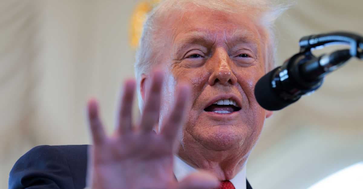 Trump: Suomelle ja seitsemälle muulle maalle kymmenen prosentin tuontitulli Grönlannin vuoksi | Uutisia lyhyesti | Yle - Featured Image