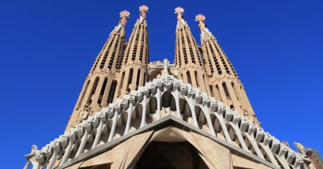 Beware clever devs, says Laravel inventor Taylor Otwell - Featured Image