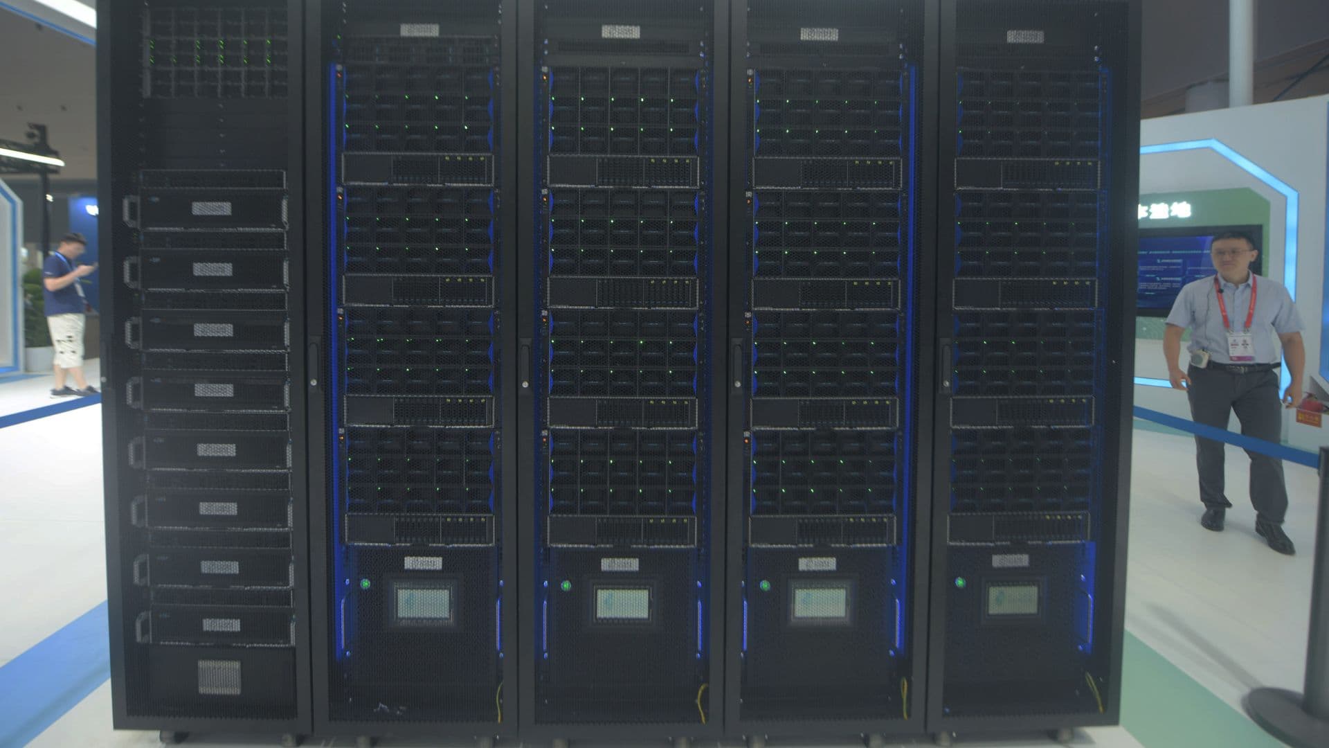 New multi-physics AI architecture boosts computing speed, efficiency - Featured Image