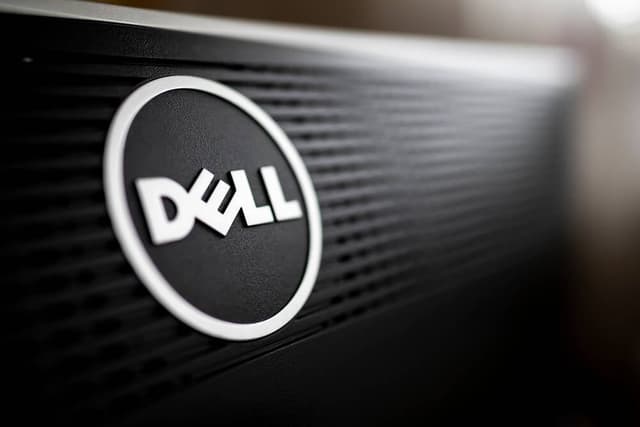 Dell says PC sales flat despite slow Windows 11 transition - Featured Image