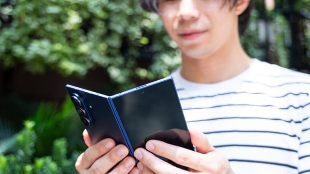 Report Reveals Major Details About Apple's Foldable iPhone - Featured Image