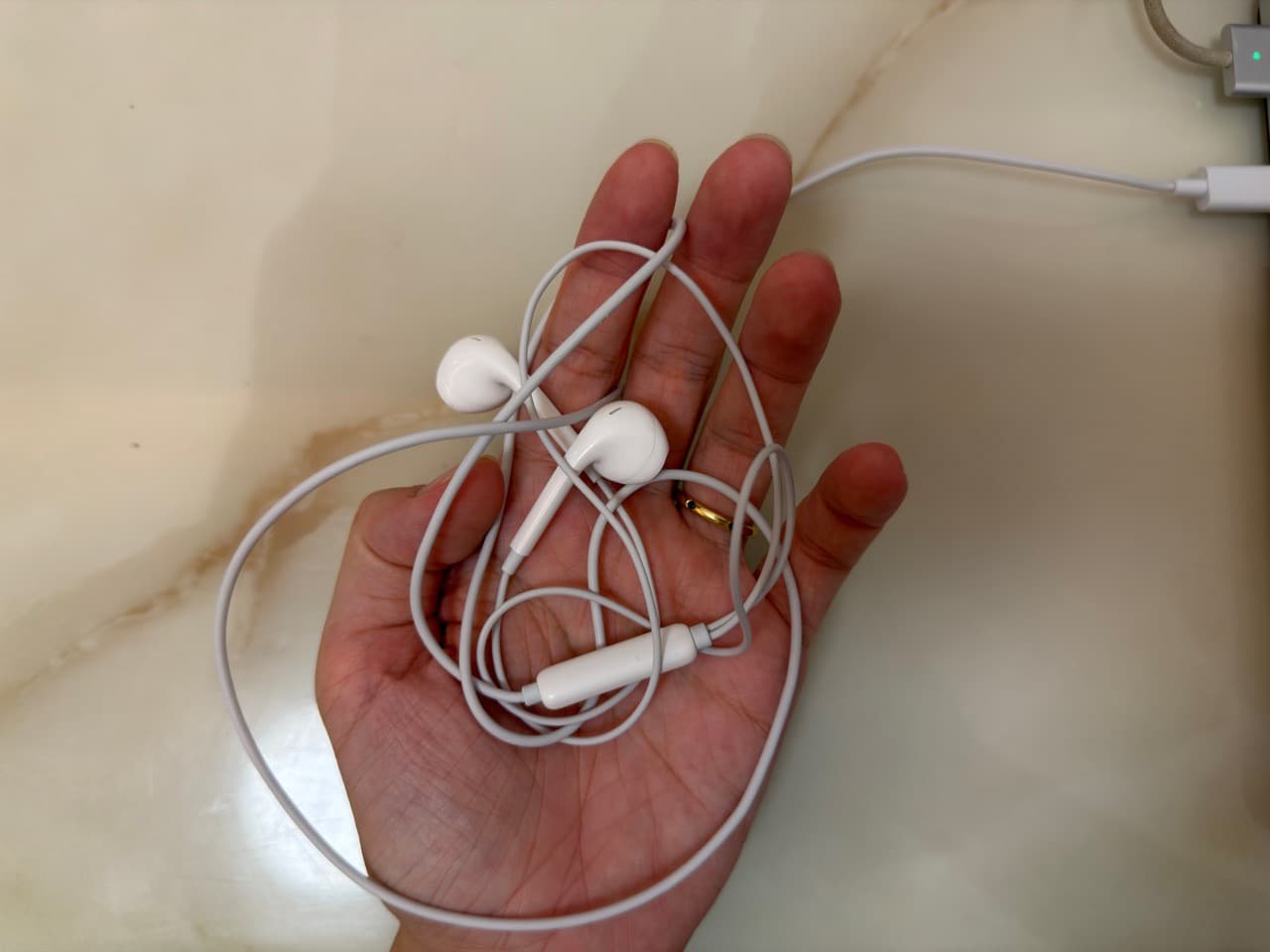 Still using these. Anyone else? 🎧 - Image
