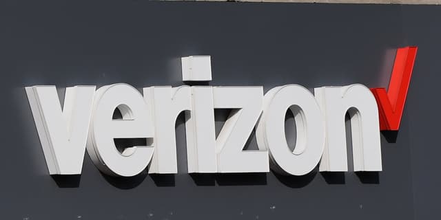 Verizon is cutting more than 13,000 jobs as it works to ‘reorient’ entire company - Featured Image