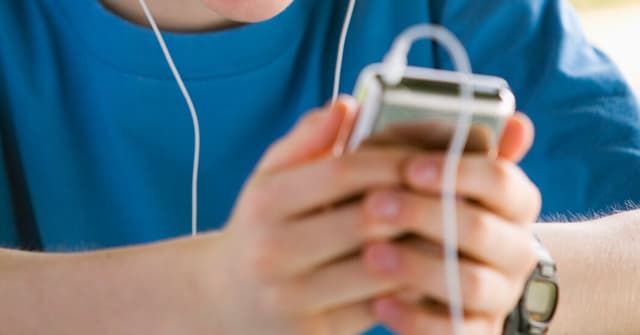 Their Schools Banned Phones. Out Came the iPods and Cassette Players. - Featured Image