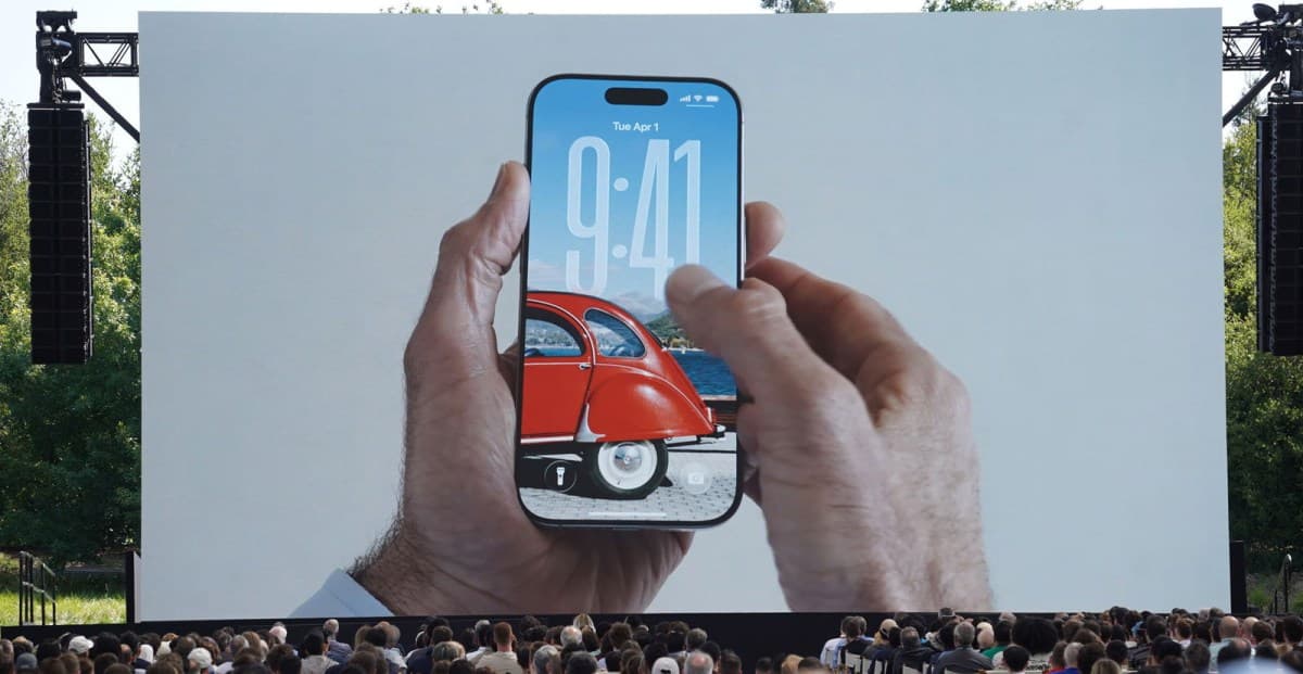 Apple releases public betas of its new software updates with Liquid Glass - Featured Image