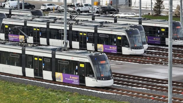 Ontario Liberals demand public inquiry into Eglinton Crosstown LRT construction delays | CBC News - Featured Image