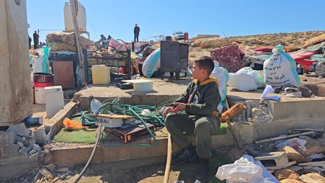 Israel expels communities and seizes land to ethnically cleanse the West Bank. - Featured Image