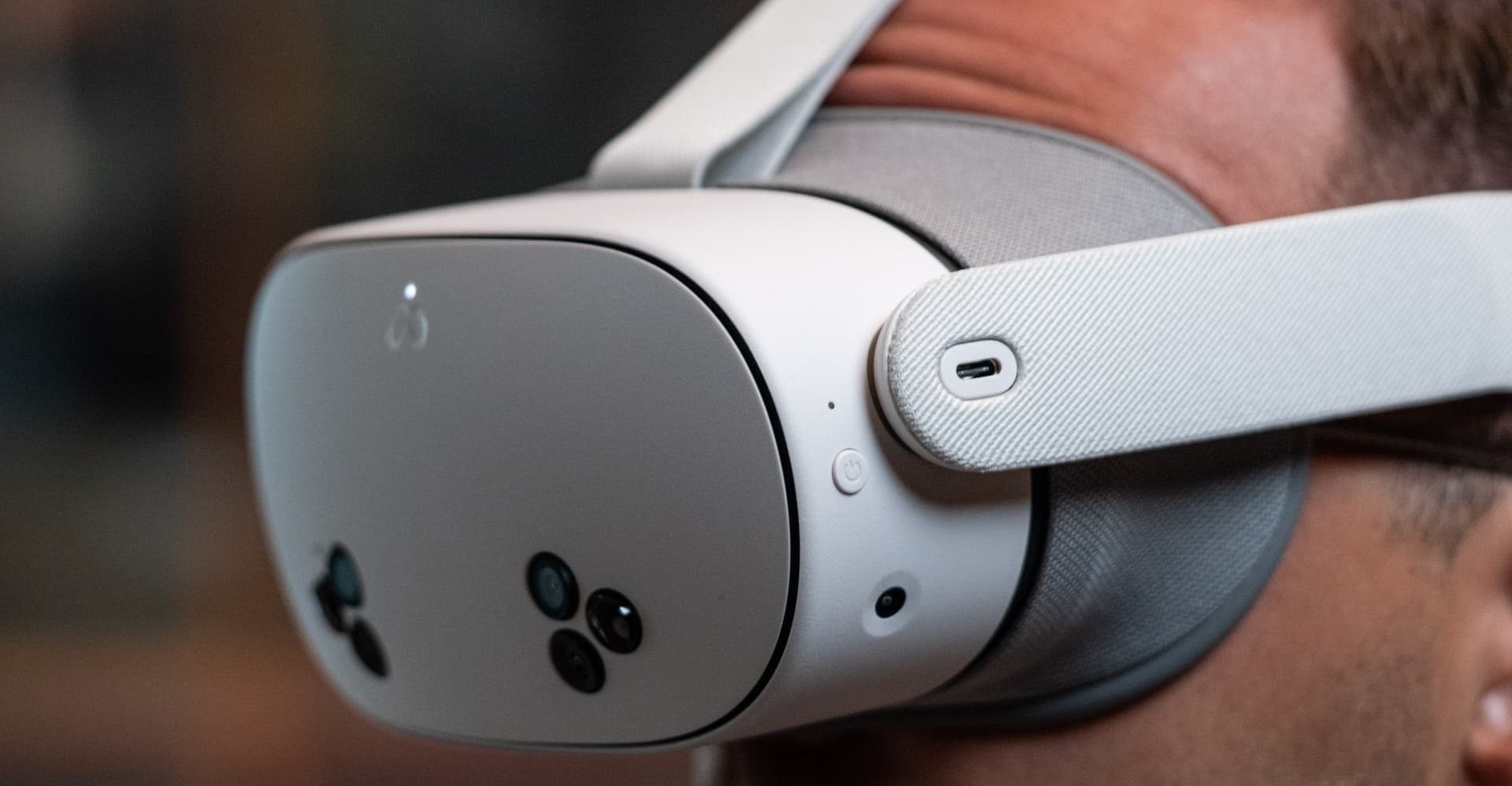 Meta has discontinued its metaverse for work, too | The Verge - Featured Image