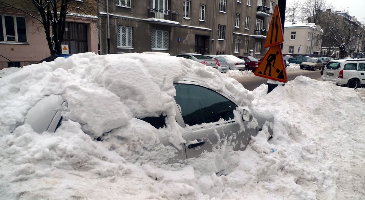 Polska skuta lodem. Meteorolodzy: dziś w nocy nadejdzie kolejne uderzenie - Polska - PR24.PL - Featured Image